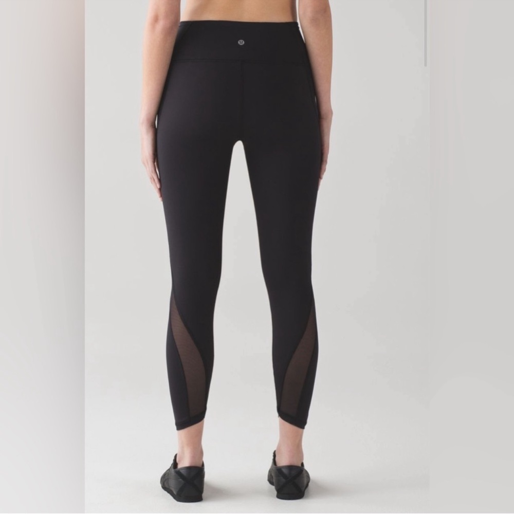 Lululemon featherlight tight black size 4